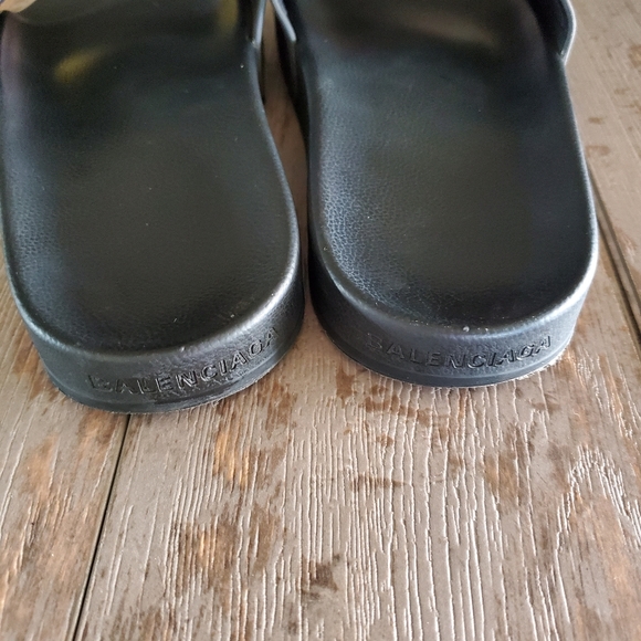 Balenciaga BB Pool Slides - Picture 3 of 4